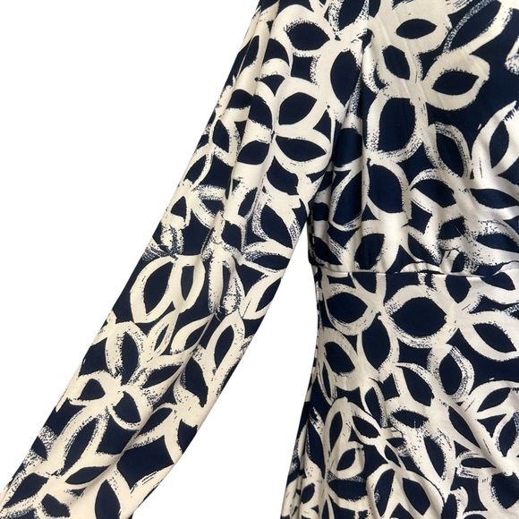 Lauren Ralph Lauren Blue White Abstract Floral Stretch Faux Wrap Dress Size 10 - Picture 4 of 9